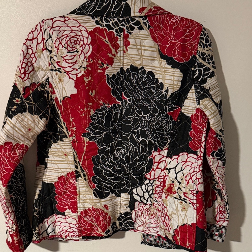 Reversible Quilted Chico's Vibrant Floral Blazer - Red, Black, White - Picture 6 of 6